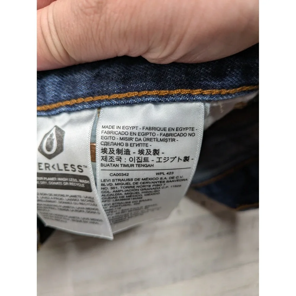 Levis 501 Jeans Mens 38x32 Blue Denim Original Fit Straight Button Fly Dark Wash